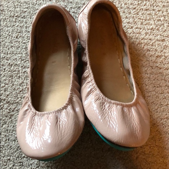 Sale! Blush Patent Tieks w/ box and bag - Picture 2 of 8